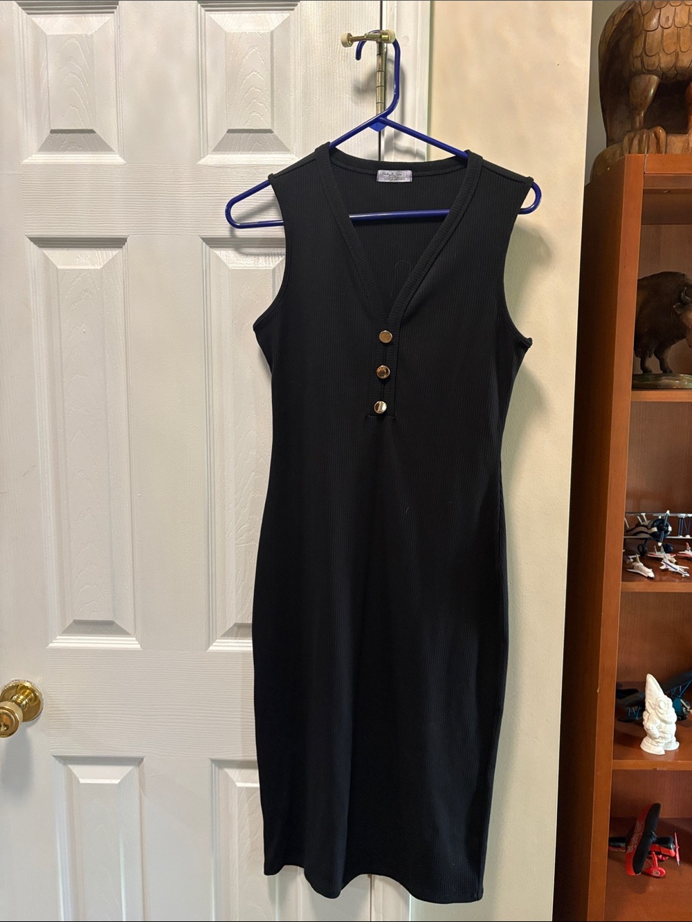 Sleeveless Black V-Neck Button Ribbed Midi Dress - Classic